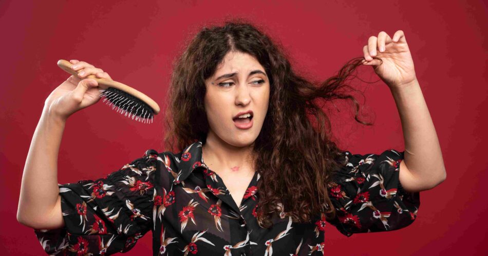 Выпадение волос после родов: причины и лечение