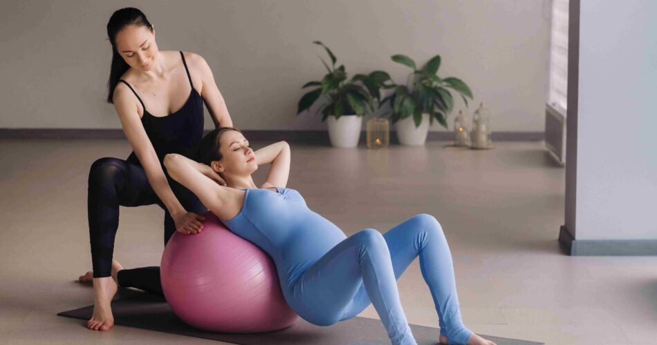 Практика хатха-йоги: упражнения для вытяжения спины