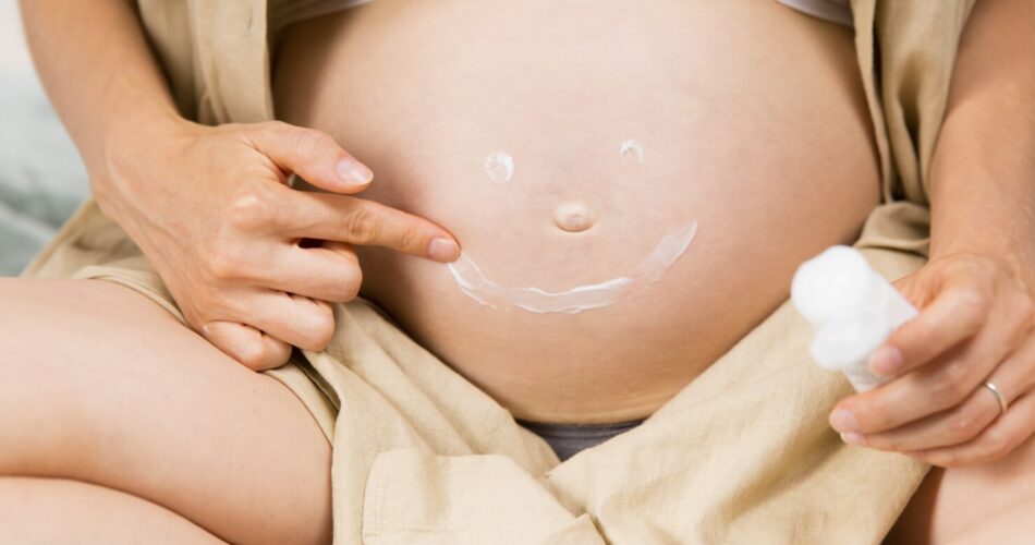 Растяжки при беременности: что это, почему могут возникнуть, меры профилактики