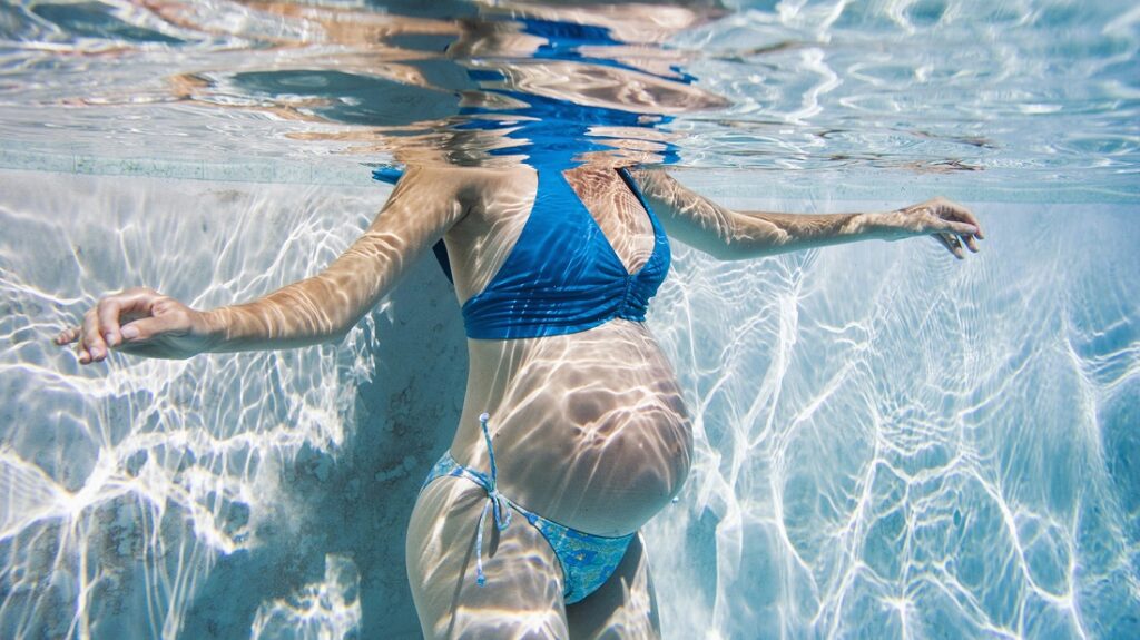 Swimming for pregnant women: benefits or harms, styles, nuances depending on the term Swimming for pregnant women: benefits or harms, styles, nuances depending on the term