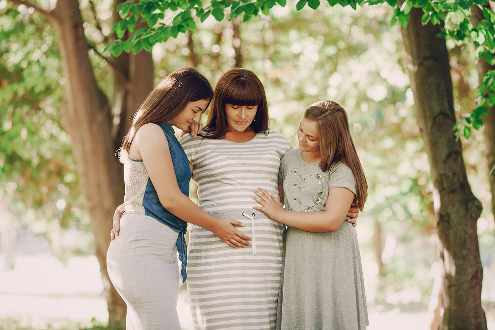 коленно-локтевое упражнение в разные триместры