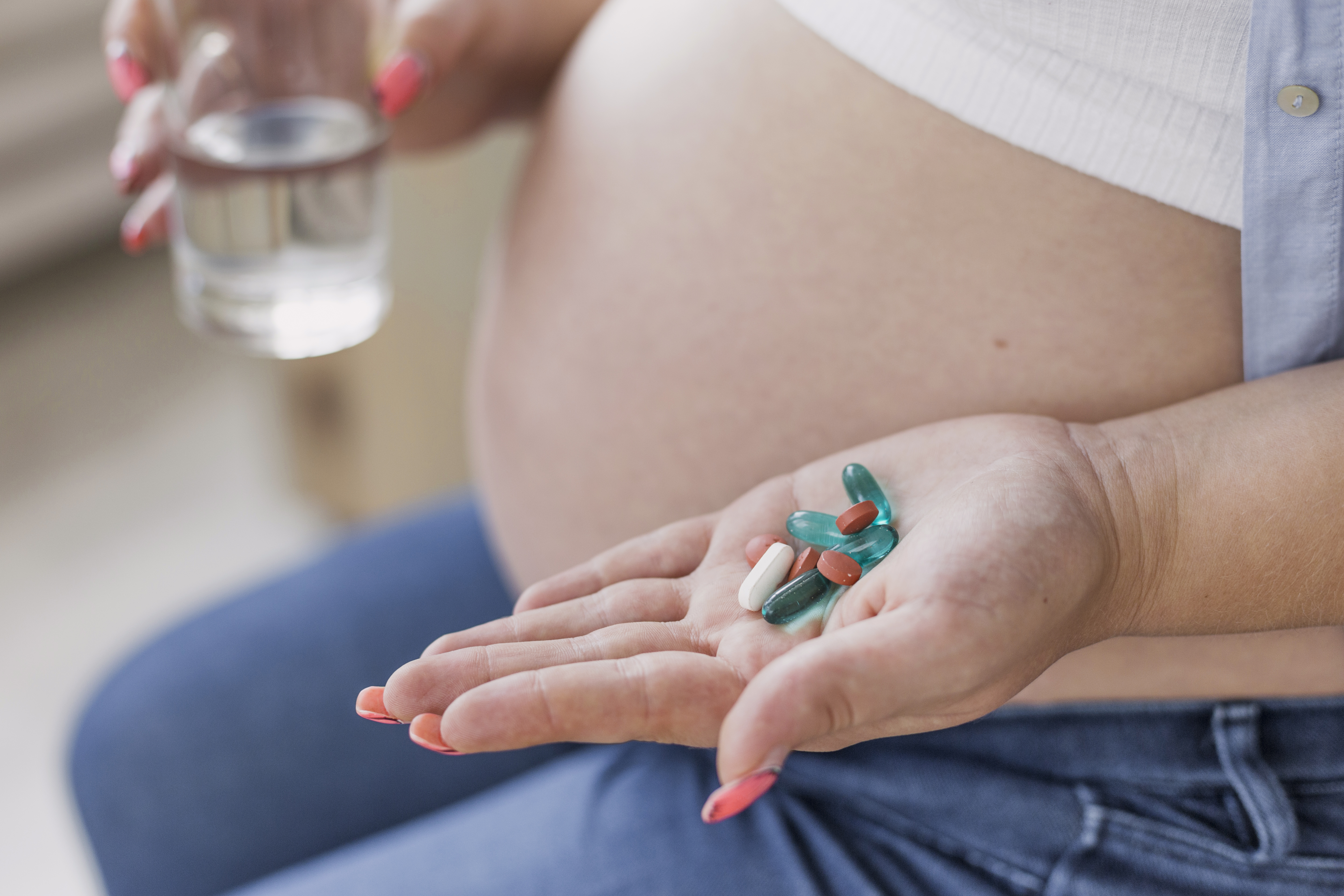 Препараты для подготовки к беременности: что действительно нужно, а что назначают только по показаниям